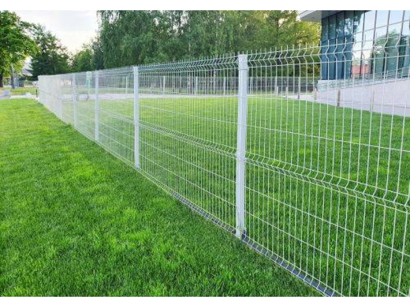 Welche Materialien sollte man für einen Paneelzaun wählen?