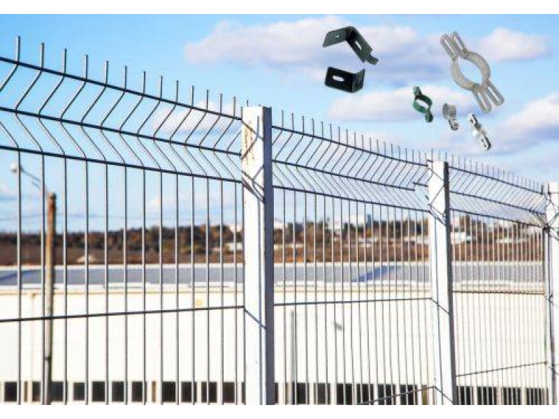 Welche Zubehörteile sind für die Montage eines Zauns aus Z